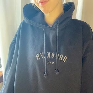Brandy melville “Brooklyn” black hoodie. Oversized fit. Perfect condition.